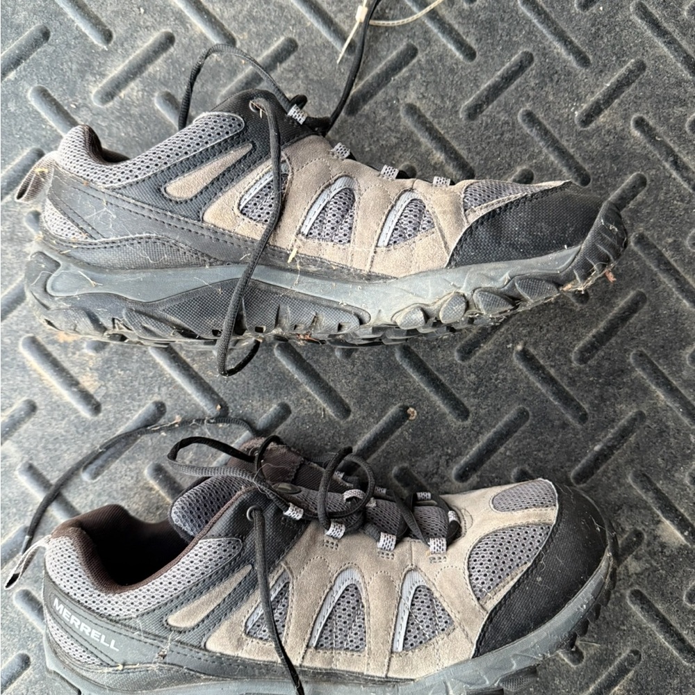 Merrell Men's Black and Gray Athletic Shoes
